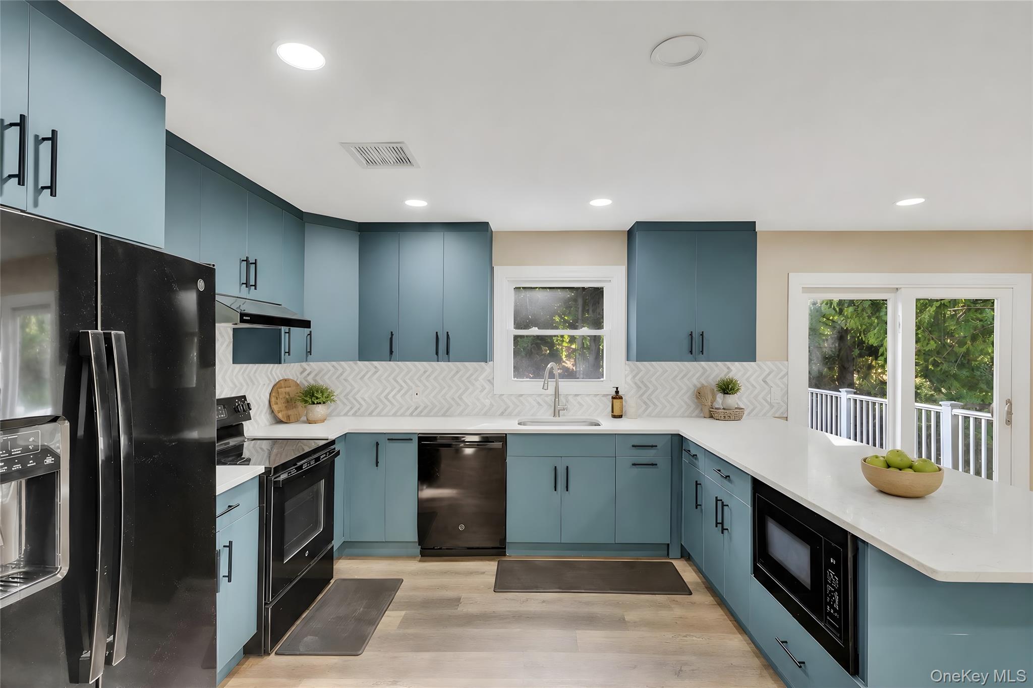 513 Canada Street Property Photo 20