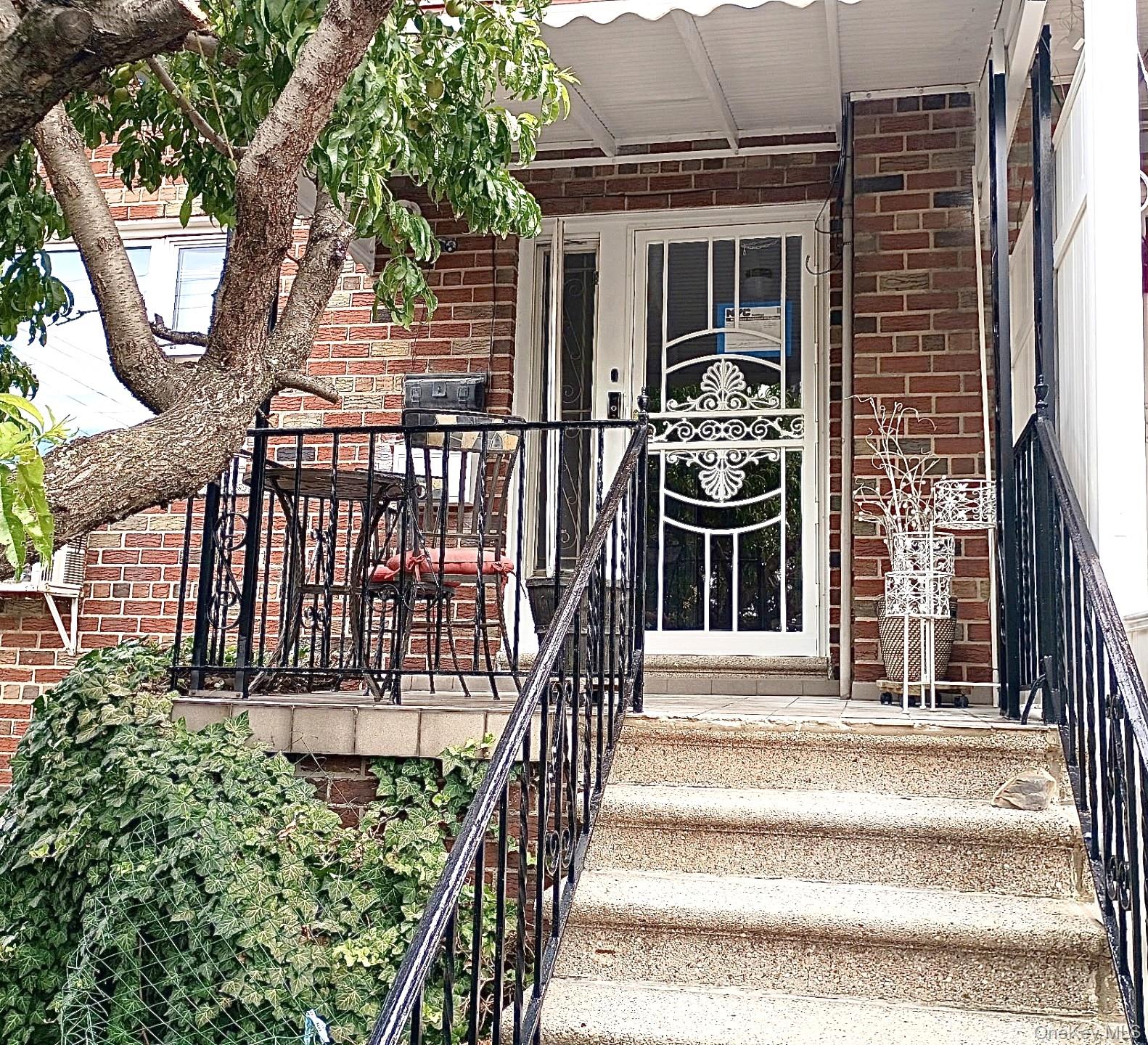 1730 Fowler Avenue Property Photo 2
