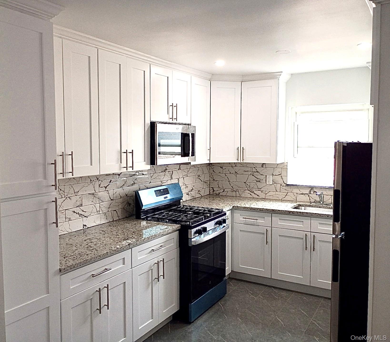 1730 Fowler Avenue Property Photo 9