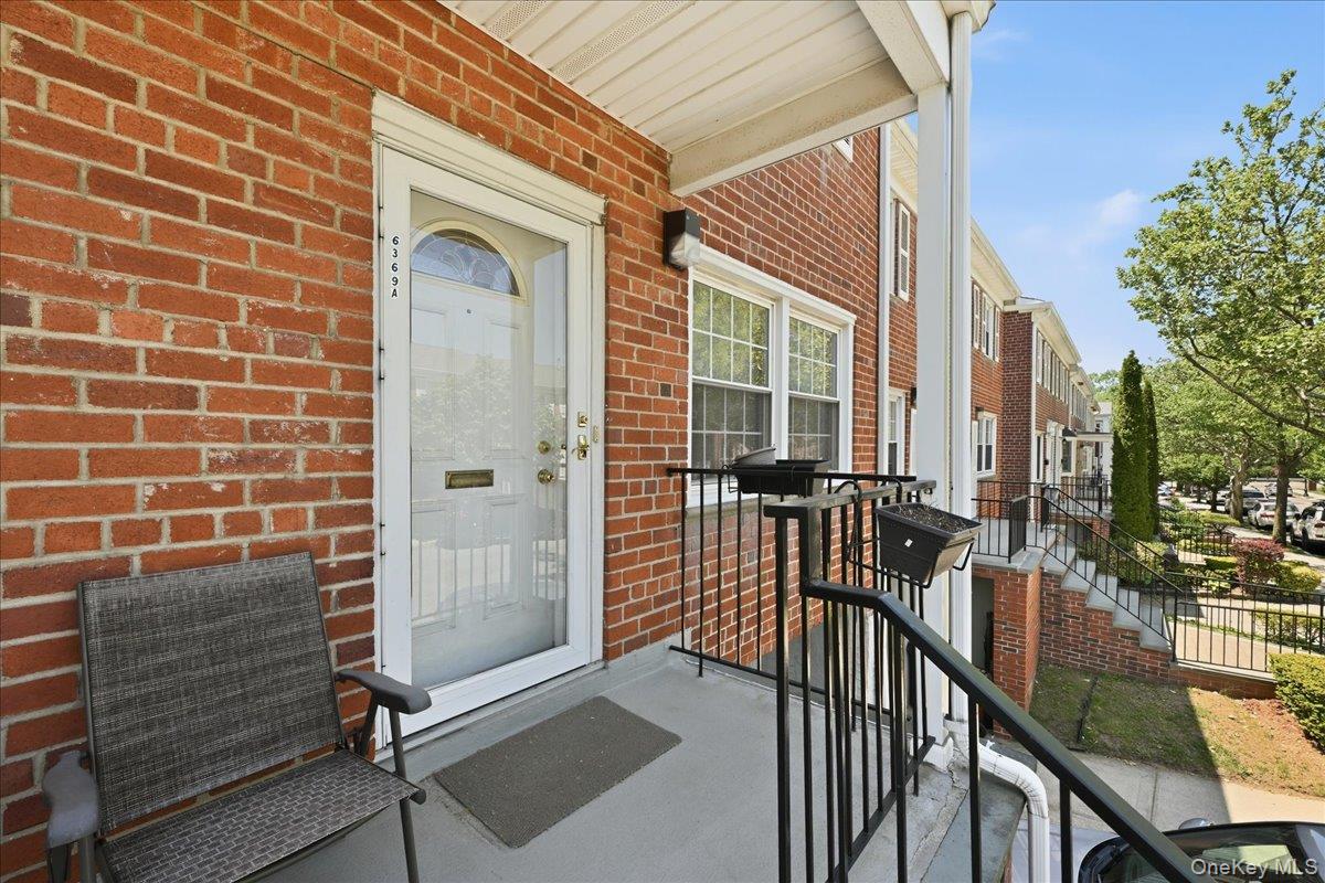 6369 Douglaston Parkway 56 Property Photo 4