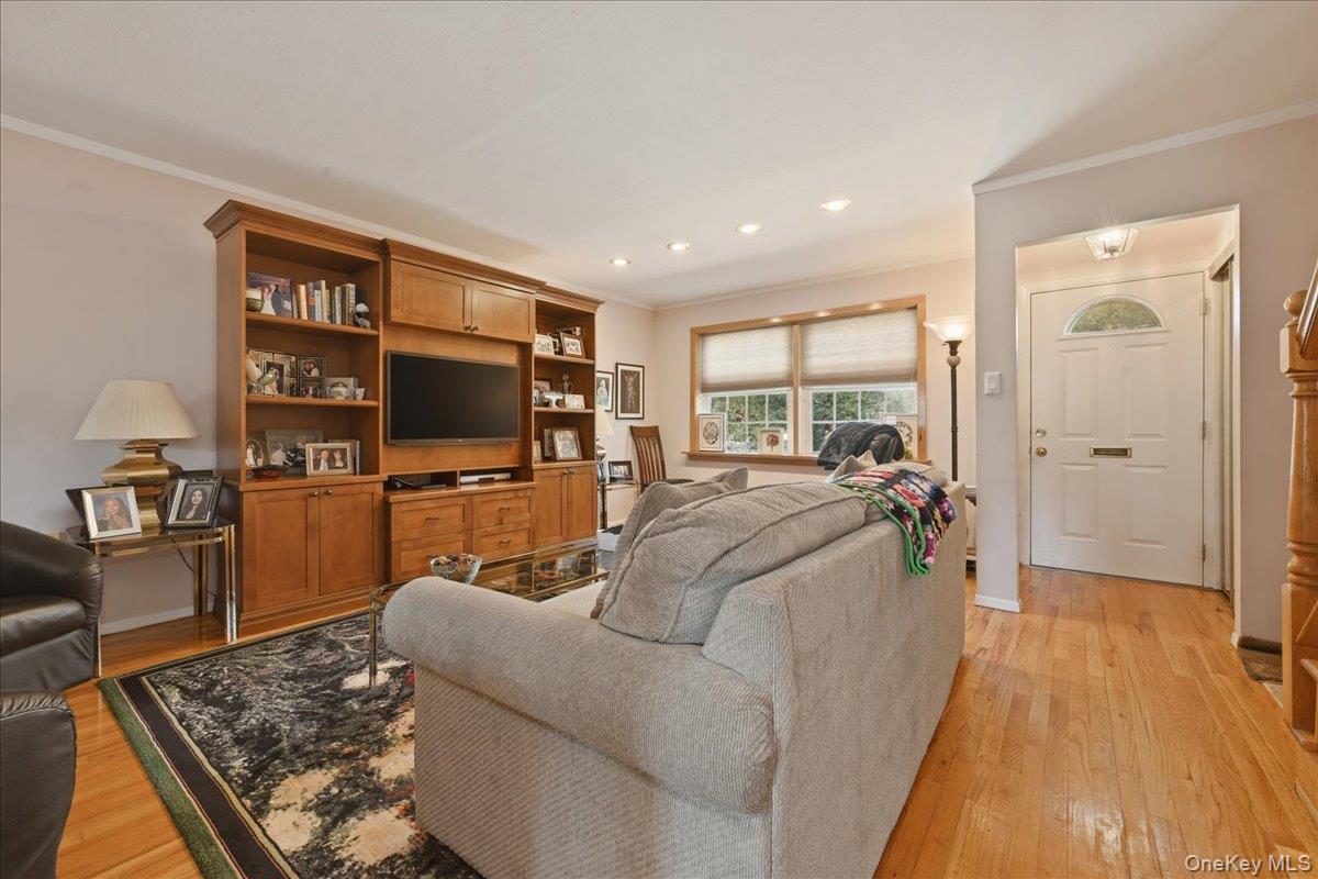 6369 Douglaston Parkway 56 Property Photo 6