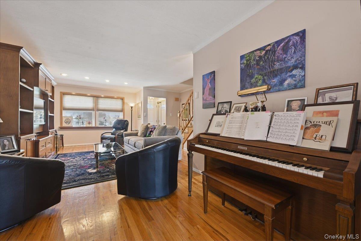 6369 Douglaston Parkway 56 Property Photo 8