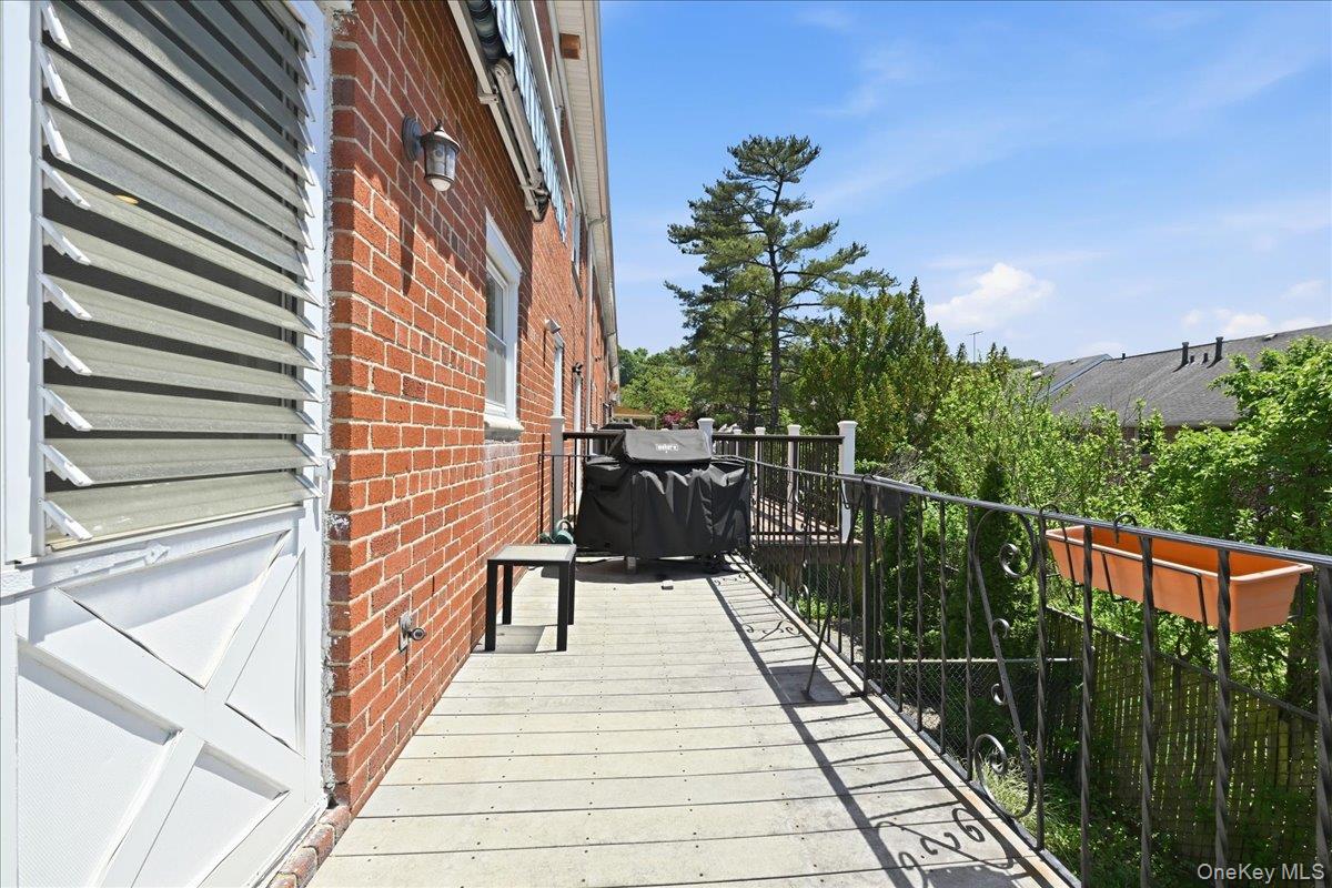 6369 Douglaston Parkway 56 Property Photo 20