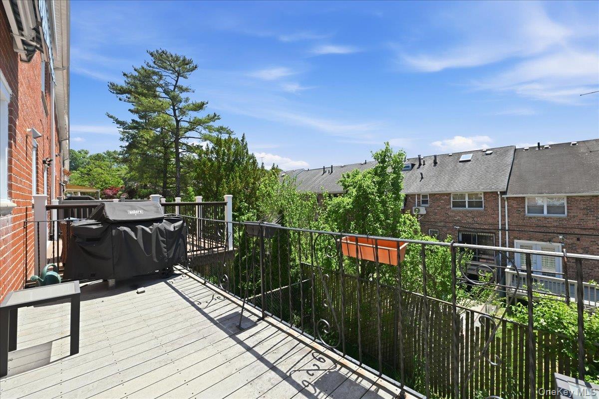 6369 Douglaston Parkway 56 Property Photo 21
