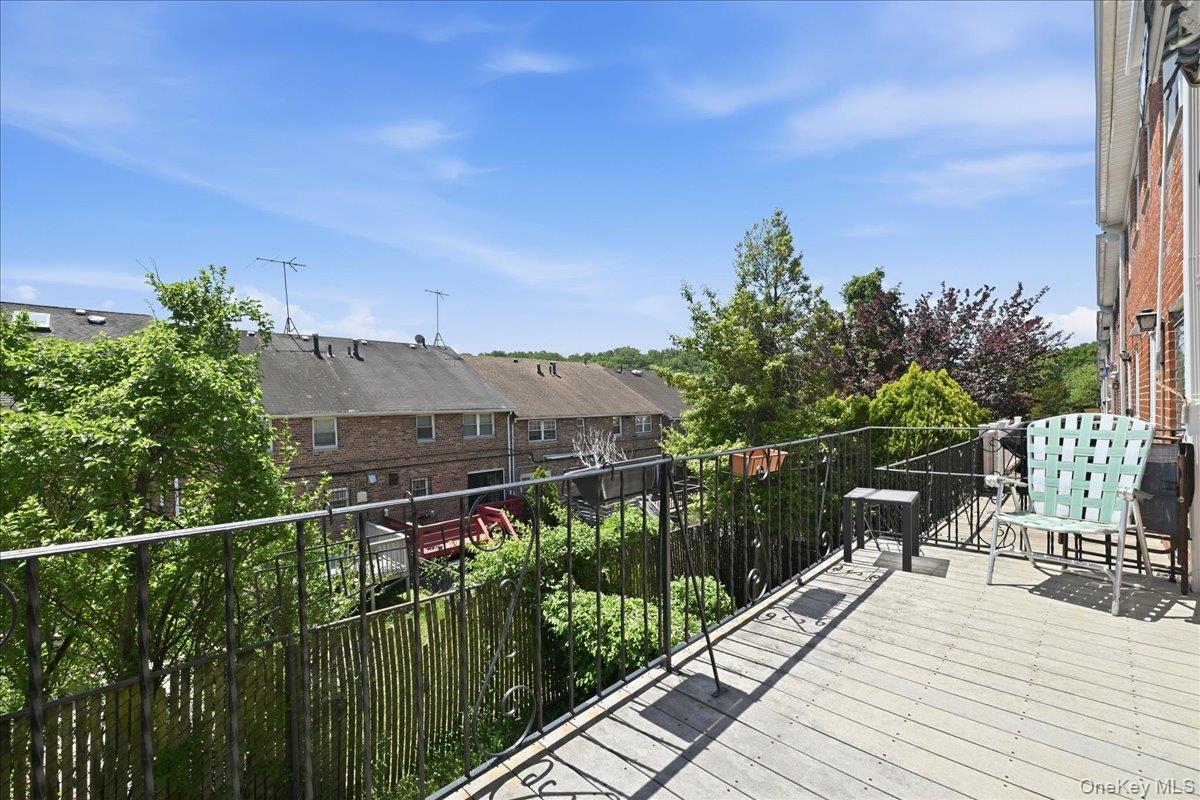 6369 Douglaston Parkway 56 Property Photo 22