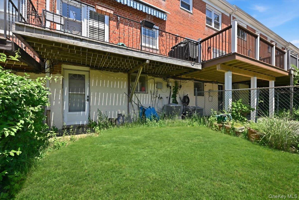 6369 Douglaston Parkway 56 Property Photo 25
