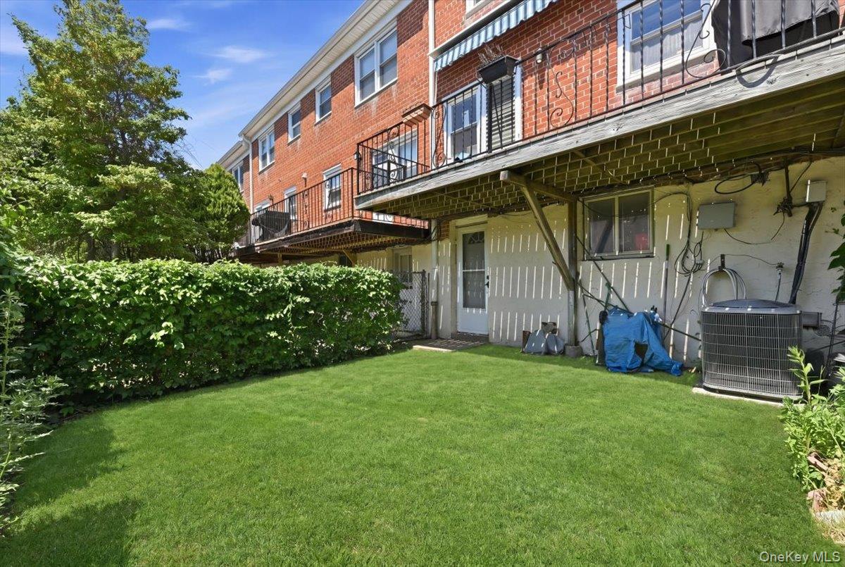 6369 Douglaston Parkway 56 Property Photo 27