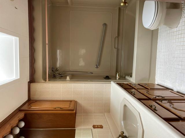100 Decker Road 2 Property Photo 22