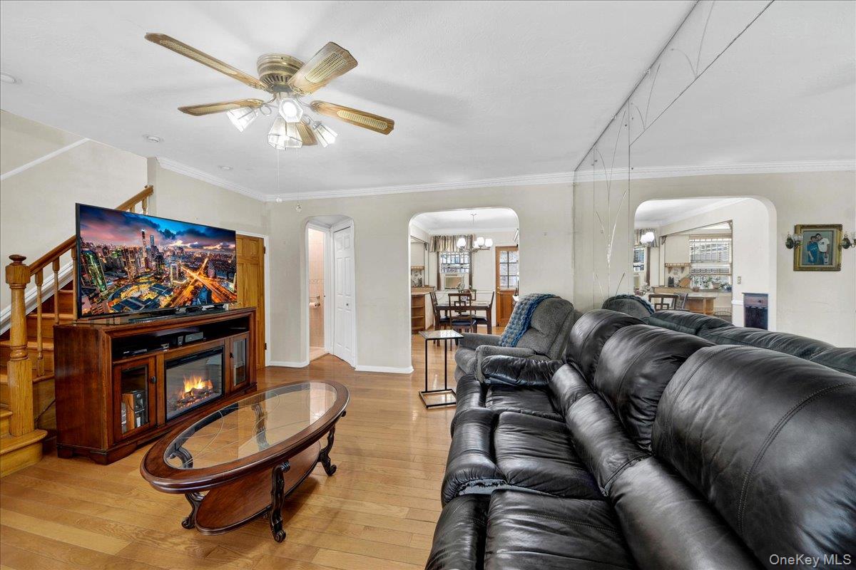 2930 Dudley Avenue Property Photo 4