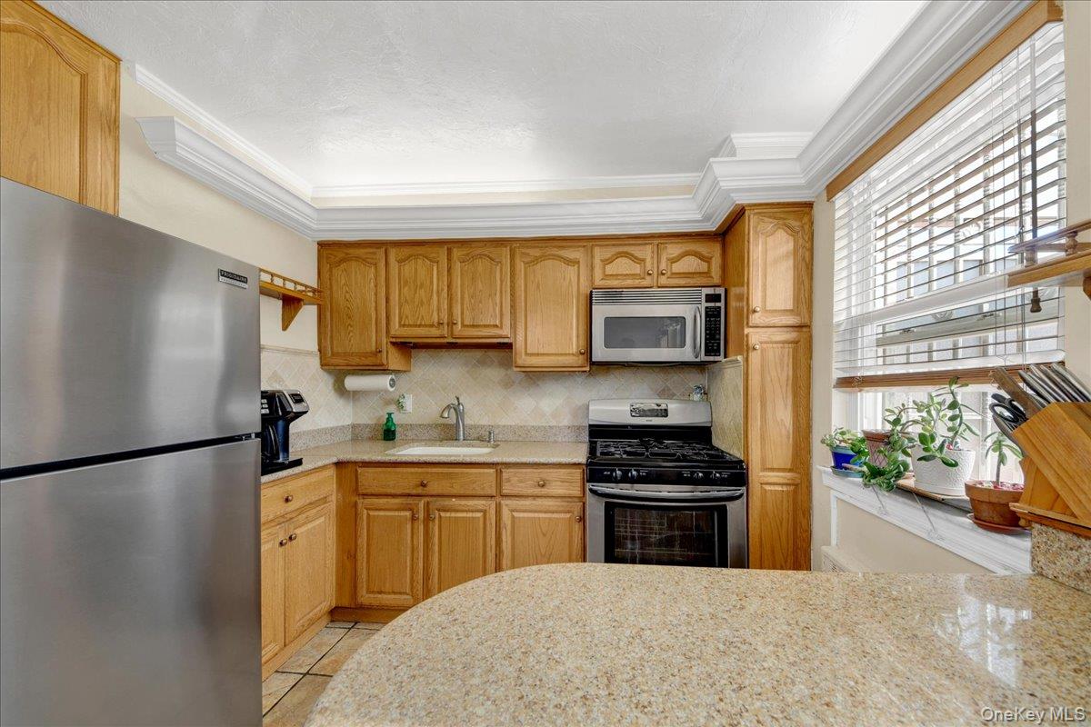 2930 Dudley Avenue Property Photo 9