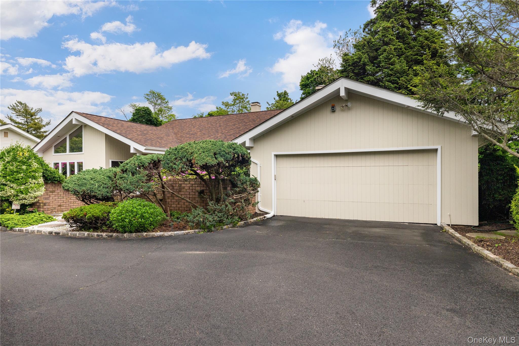 18 Kristi Drive Property Photo 1