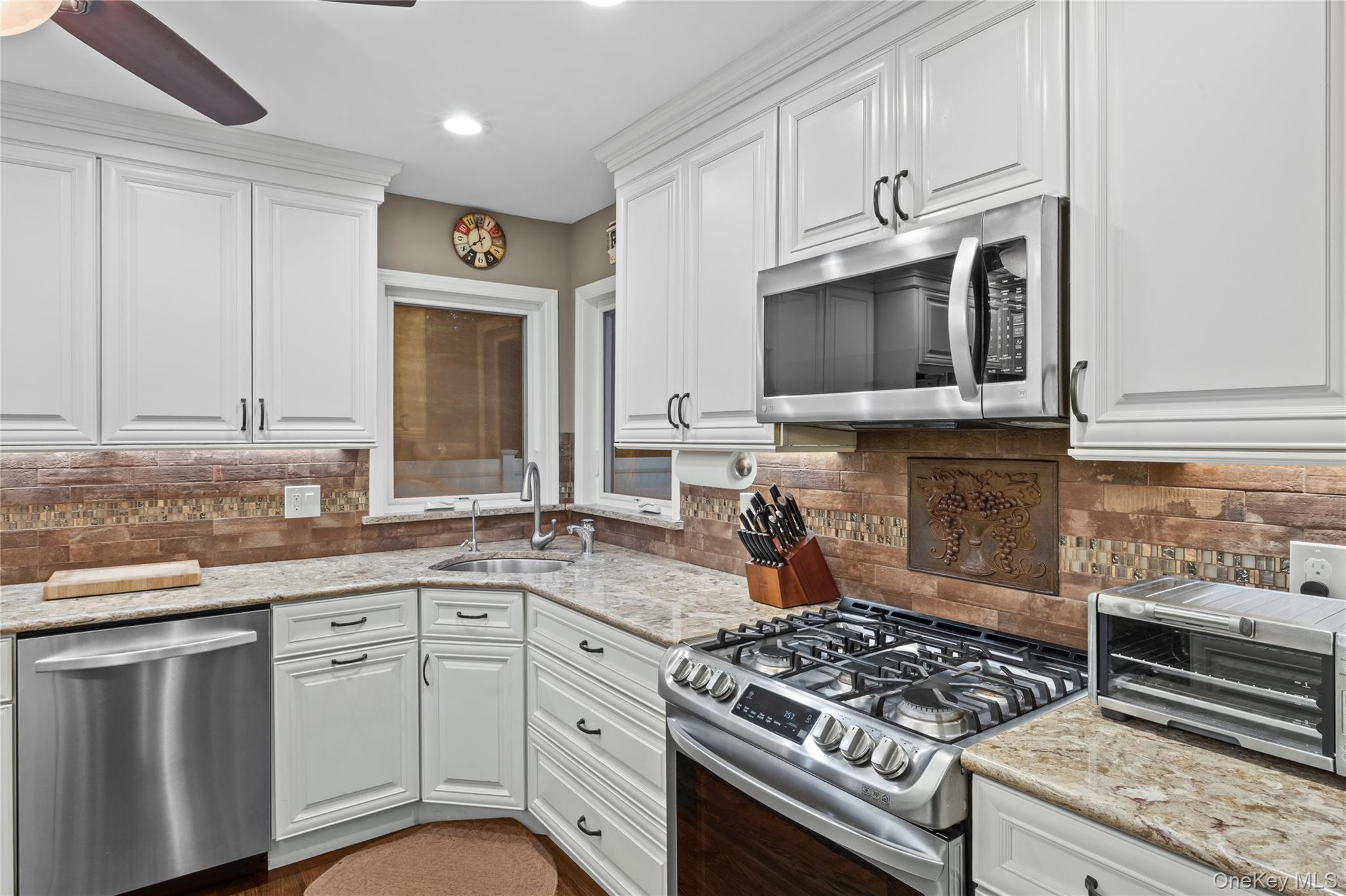 39 Pal Street Property Photo 12