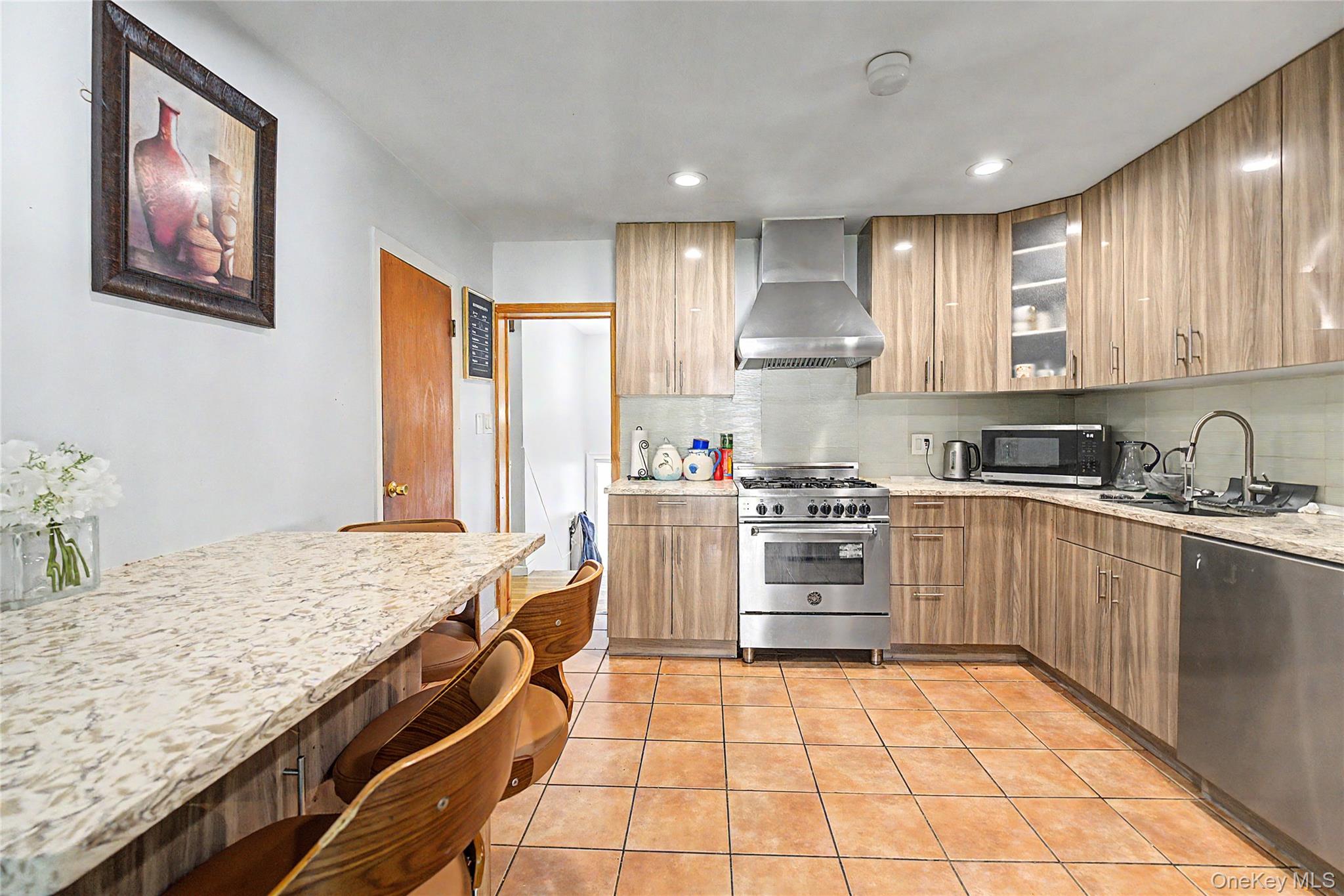 173 N Marginal Road Property Photo 8