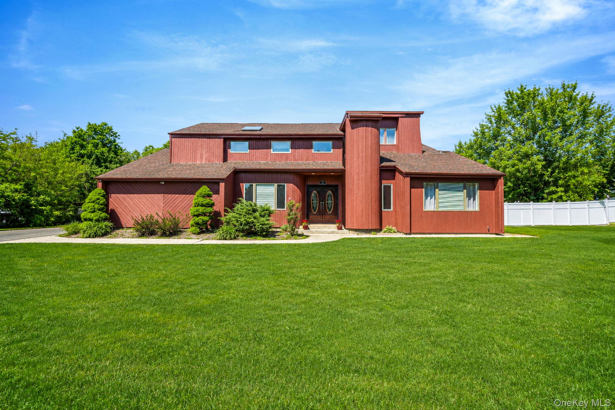 6 Sachem Court Property Photo 1