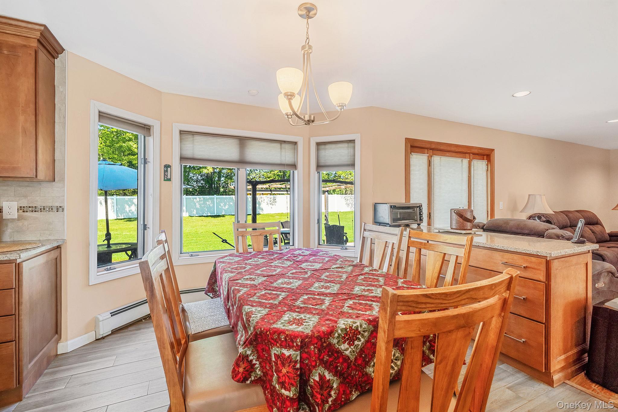 6 Sachem Court Property Photo 8