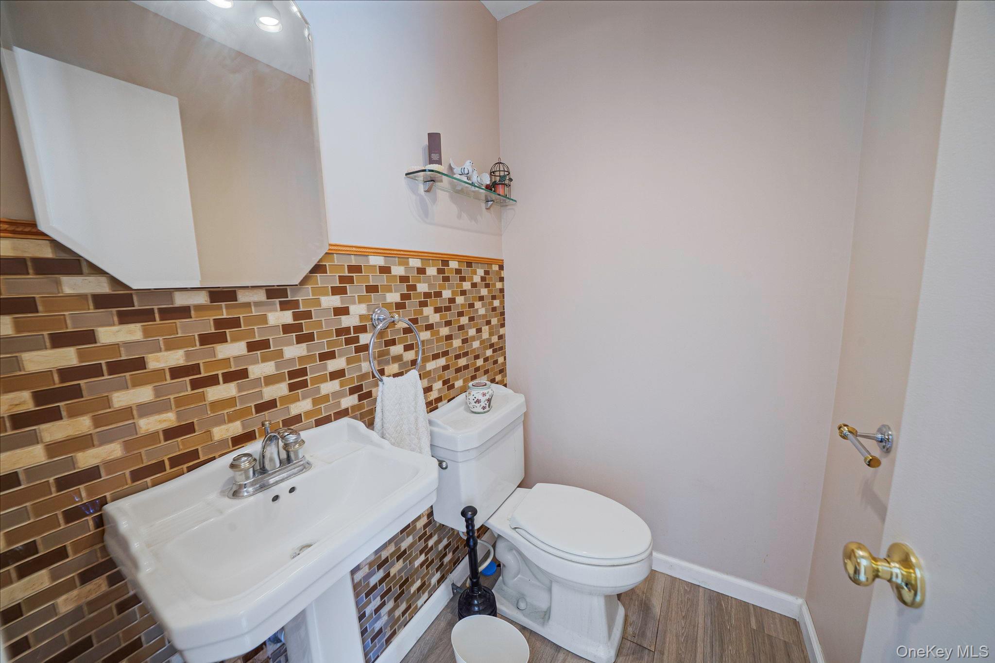 6 Sachem Court Property Photo 14