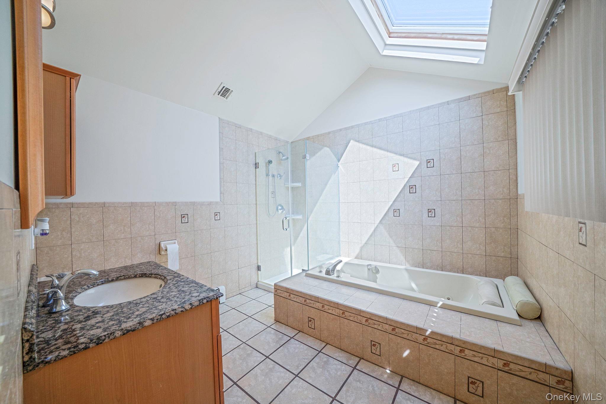 6 Sachem Court Property Photo 18