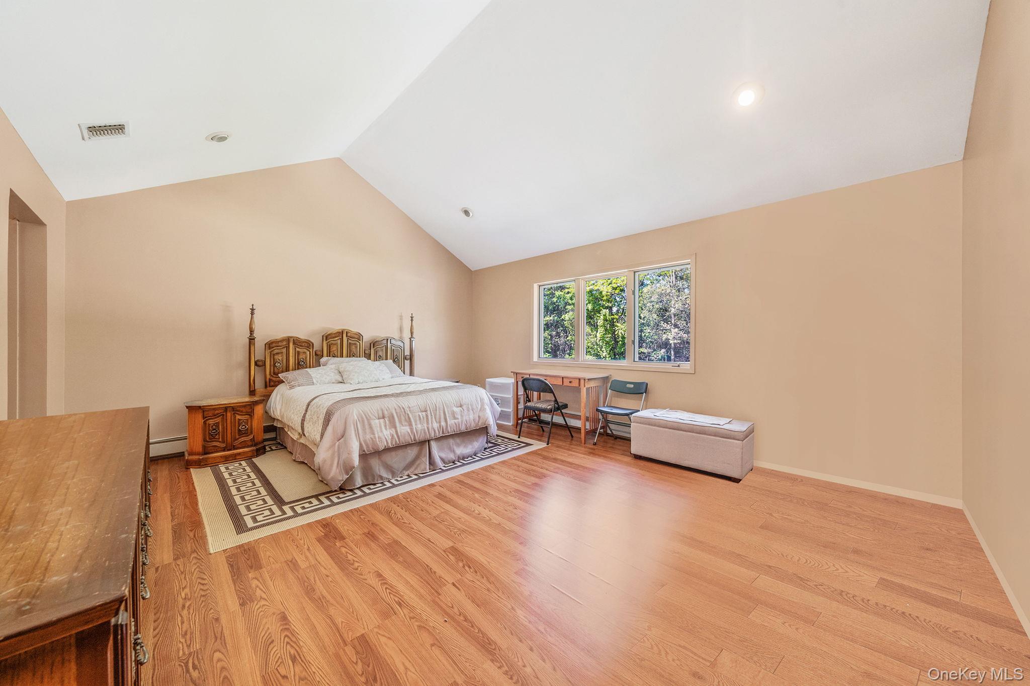 6 Sachem Court Property Photo 20