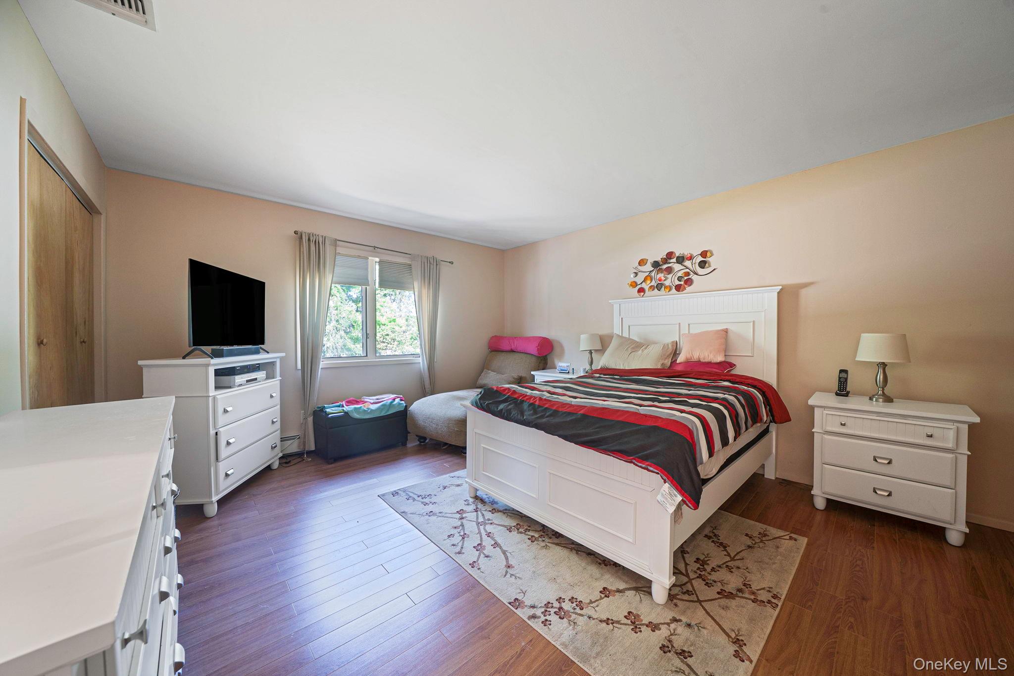 6 Sachem Court Property Photo 28