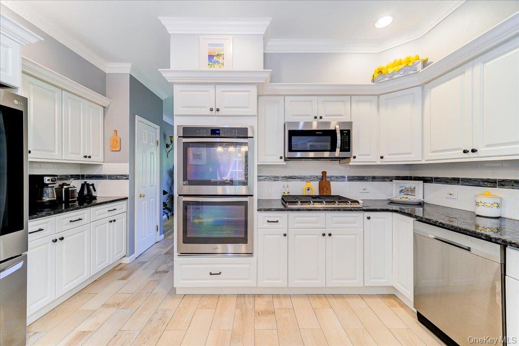 104 Wiccopee Road Property Photo 15