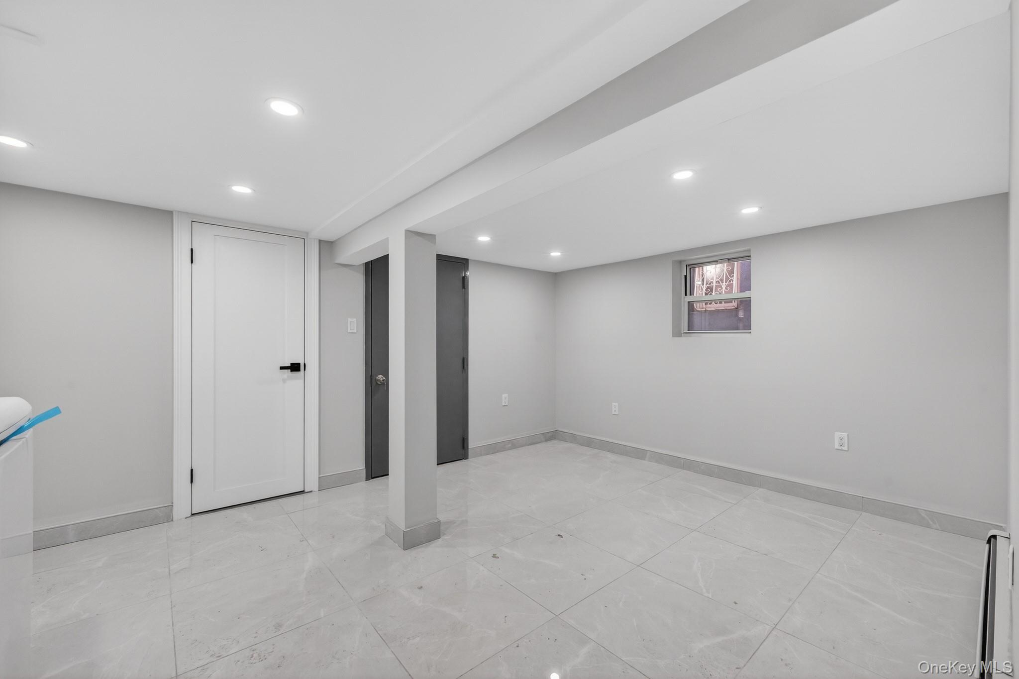 4058 Murdock Avenue Property Photo 10