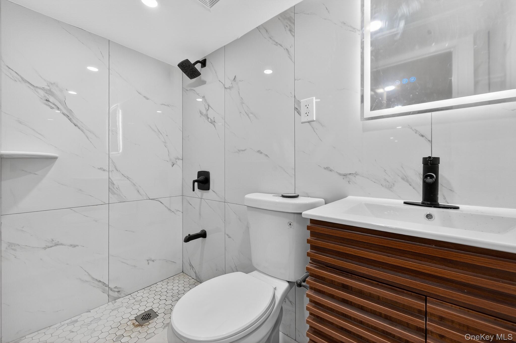 4058 Murdock Avenue Property Photo 11
