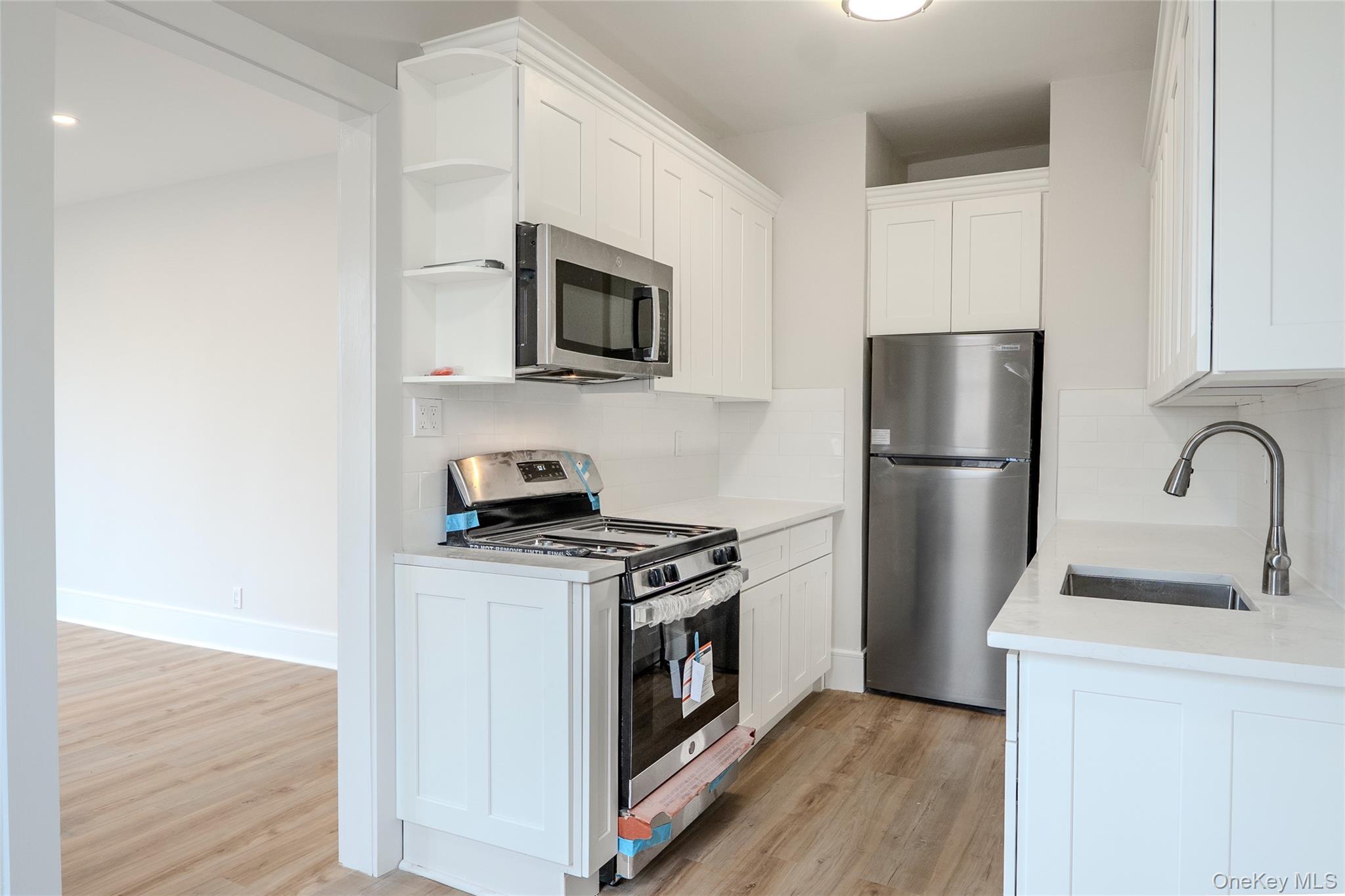 155-17 Sanford Avenue 5b Property Photo 3