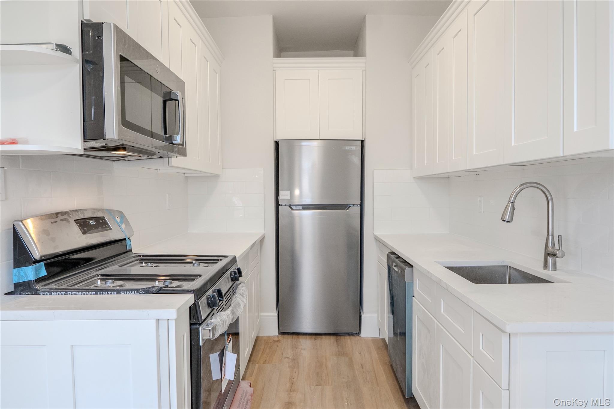 155-17 Sanford Avenue 5b Property Photo 4