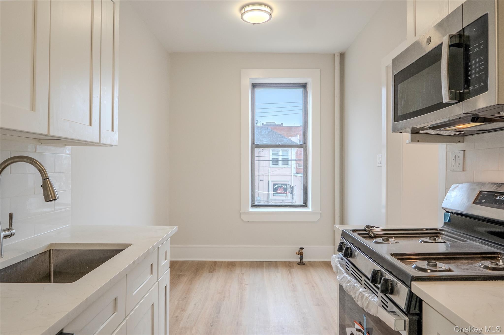155-17 Sanford Avenue 5b Property Photo 6