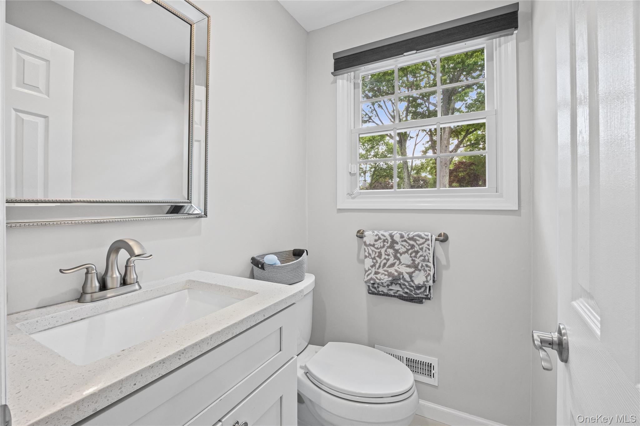 25 Gerald Lane Property Photo 12