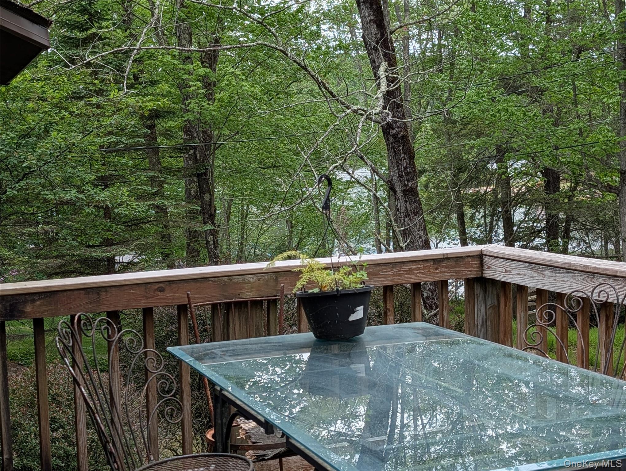 628 Lake Shore Drive Property Photo 5