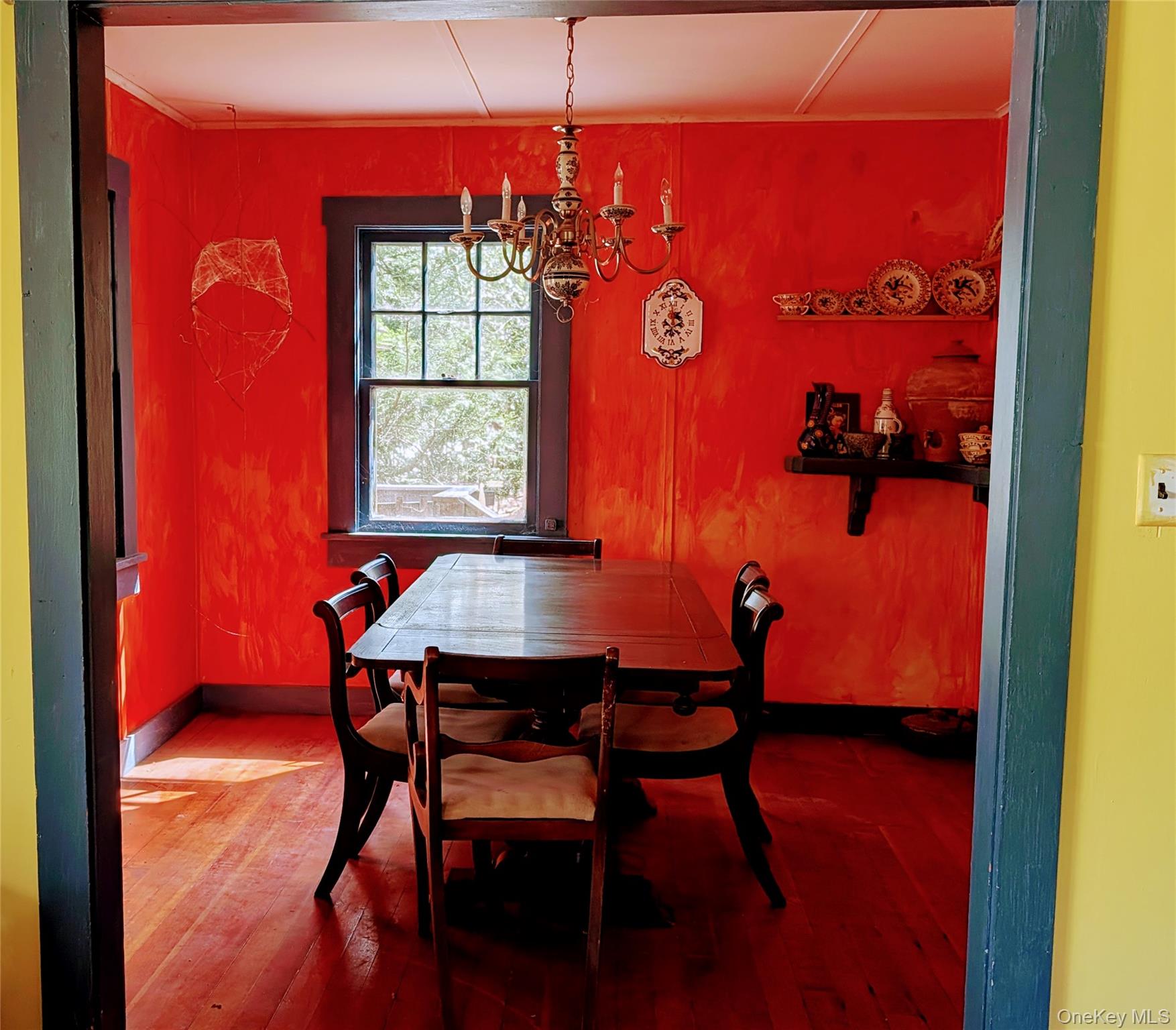 628 Lake Shore Drive Property Photo 12