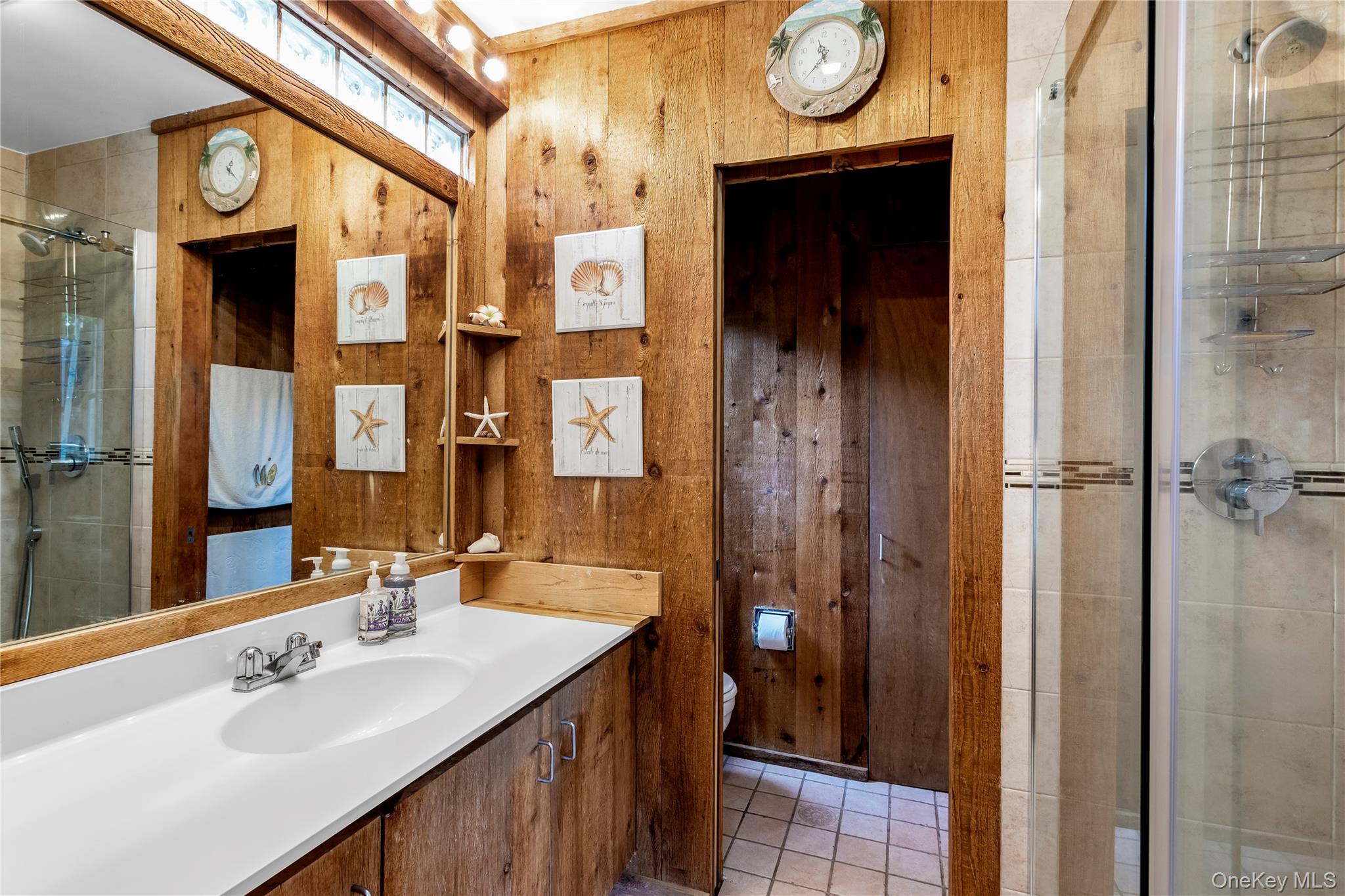 293 Bay Property Photo 9