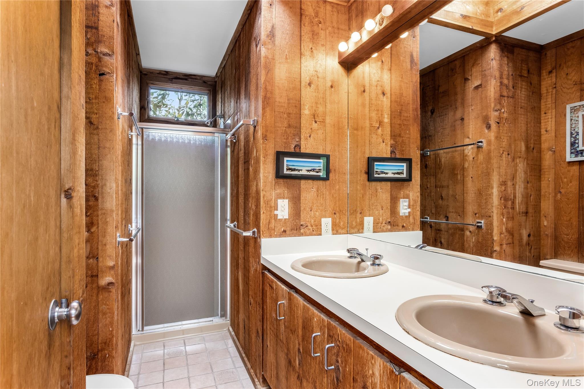 293 Bay Property Photo 11