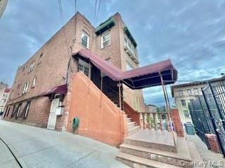 365 E 197th Street Property Photo 4