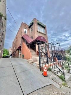 365 E 197th Street Property Photo 40