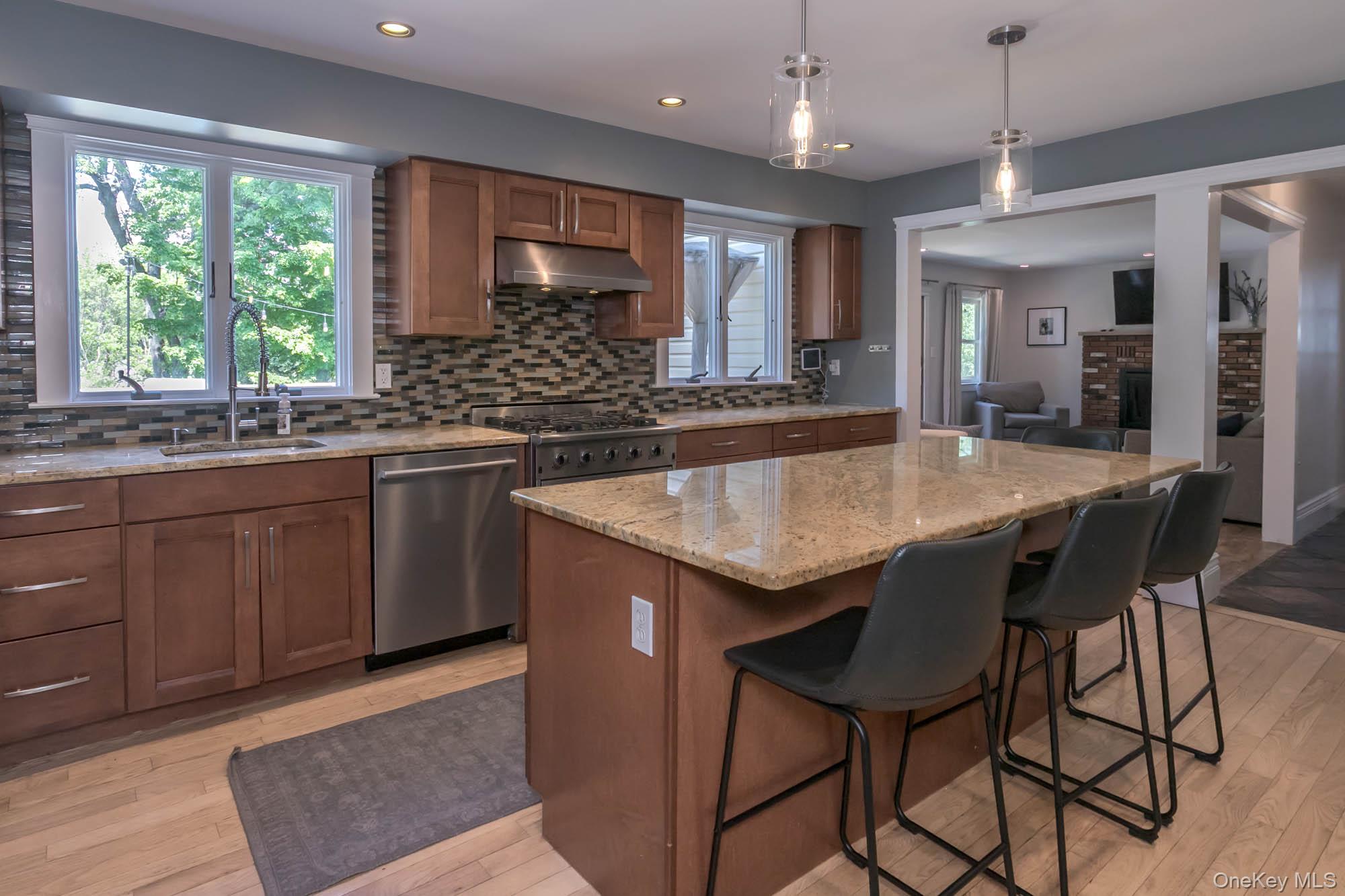12 Midland Avenue Property Photo 8