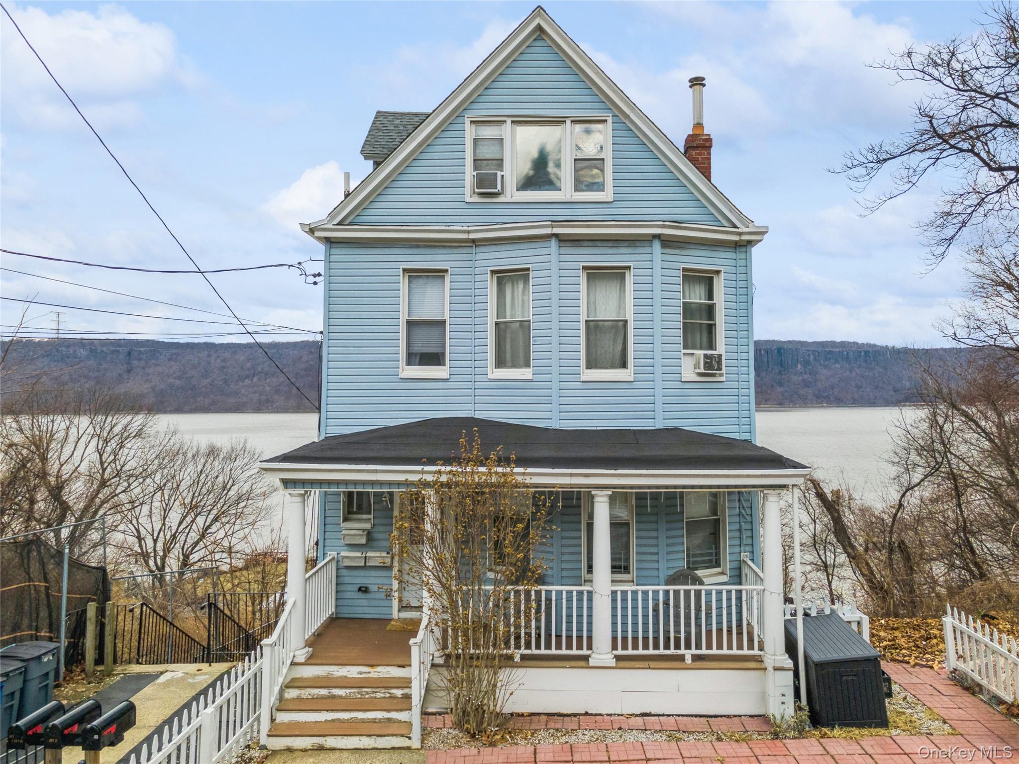 785 Warburton Avenue Property Photo 1