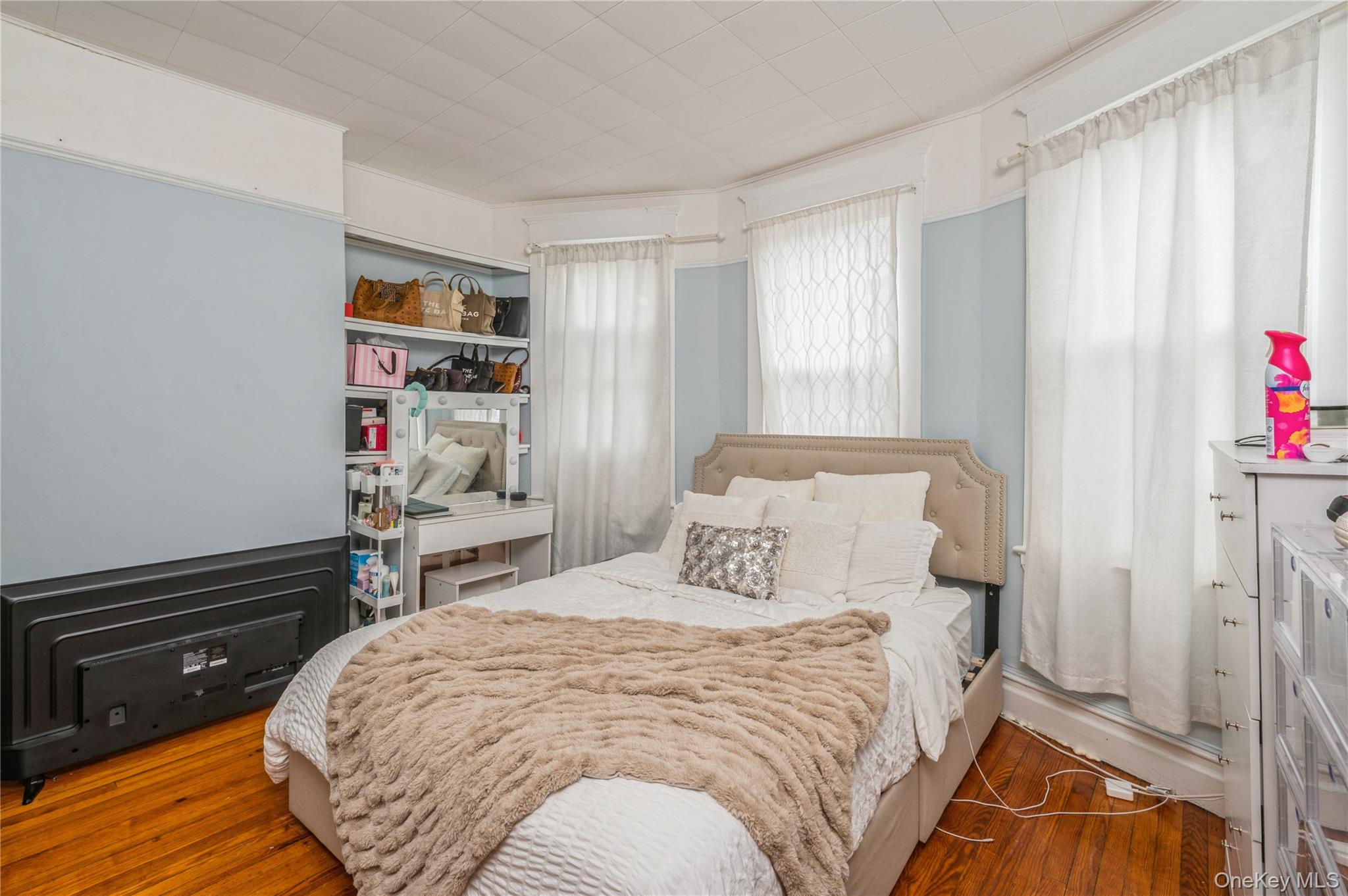 785 Warburton Avenue Property Photo 15