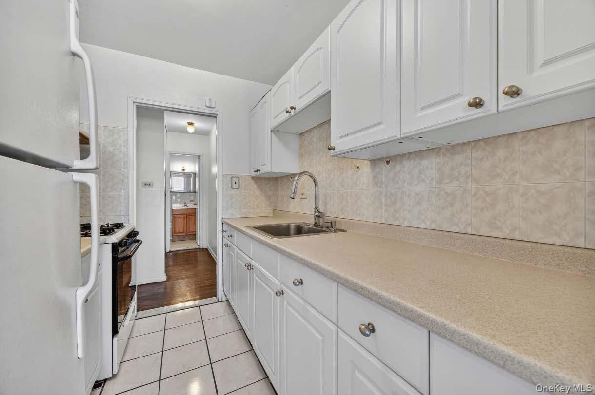 142-05 Roosevelt Avenue 7 Property Photo 9
