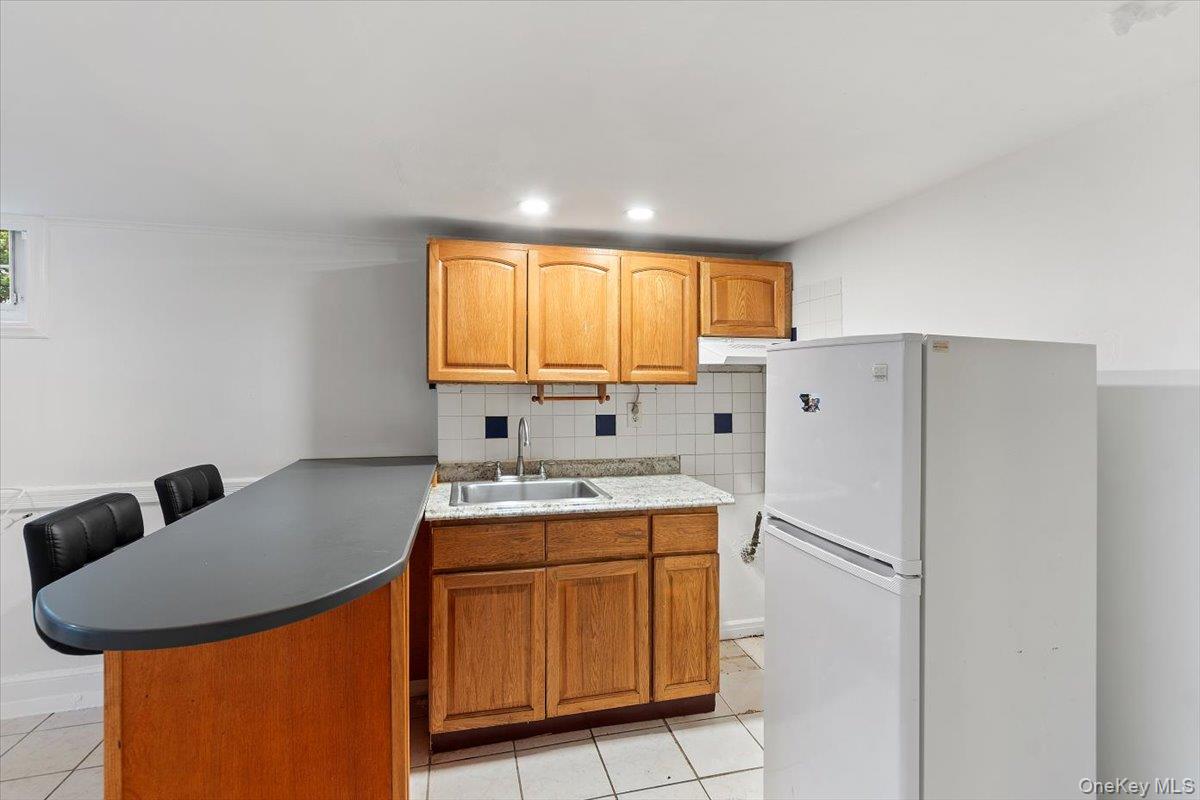 2323 Powell Avenue Property Photo 20