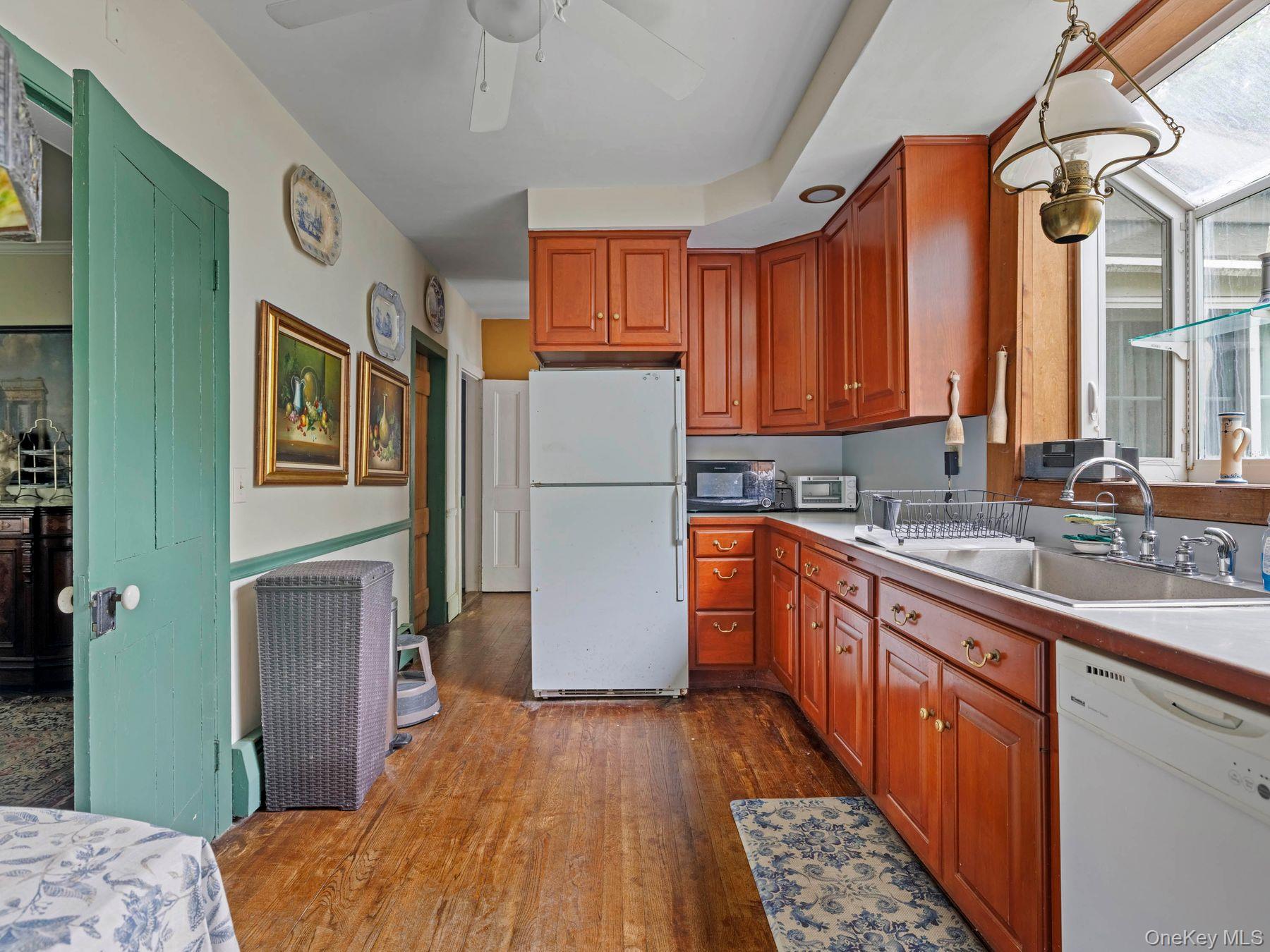 80 S Ohioville Road Property Photo 4