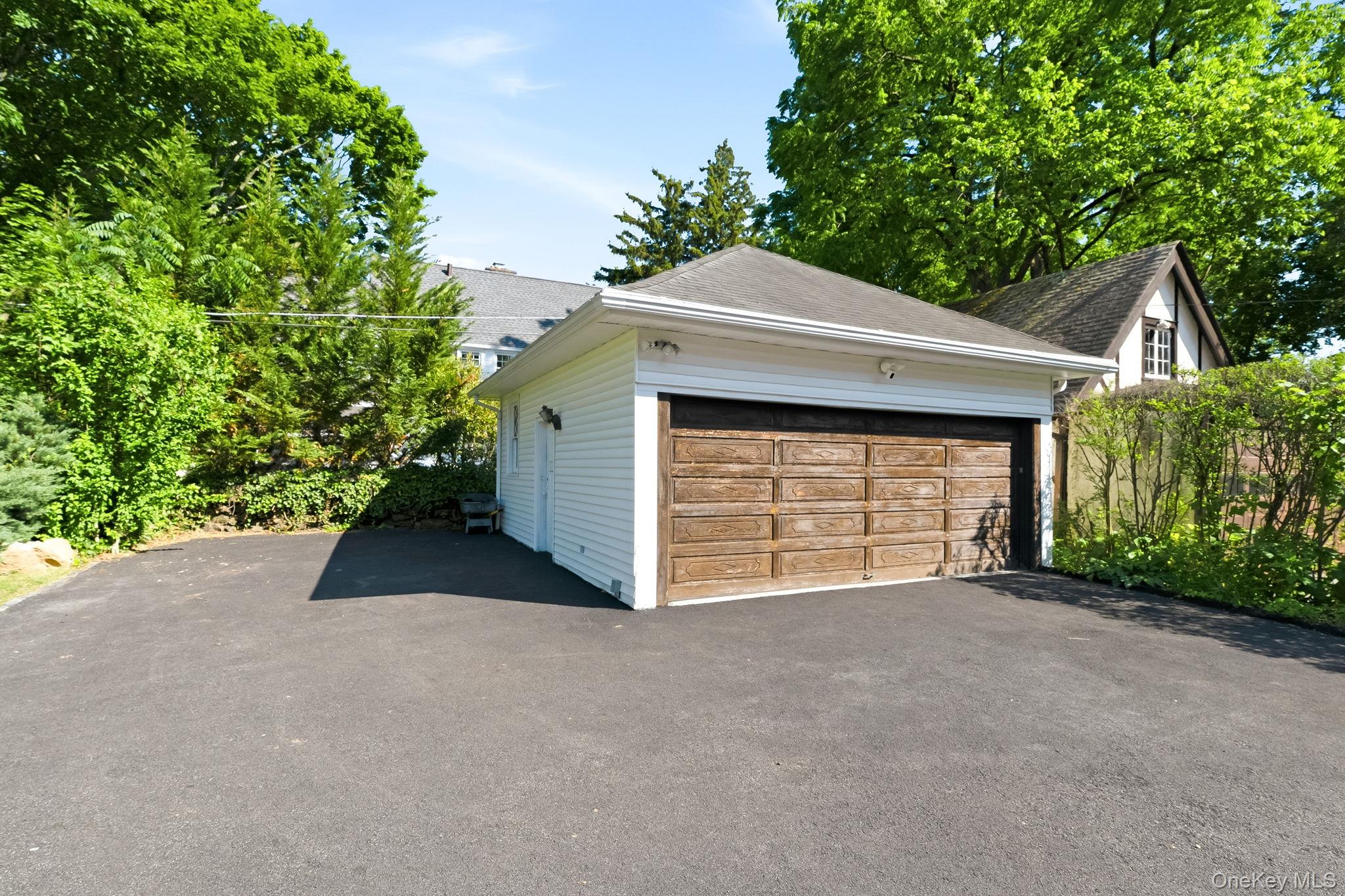 13 Ridgeview Avenue Property Photo 37