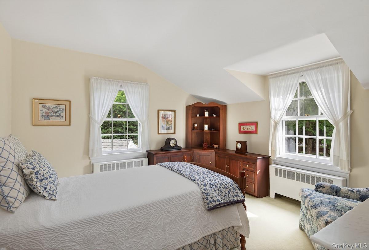 33 Oliphant Avenue Property Photo 36