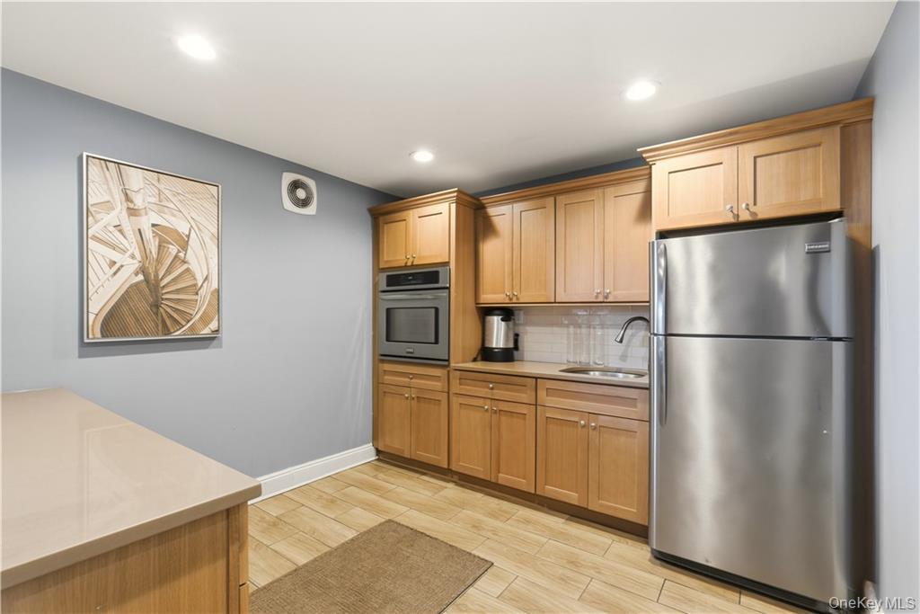 700 Shore Road 2a Property Photo 25