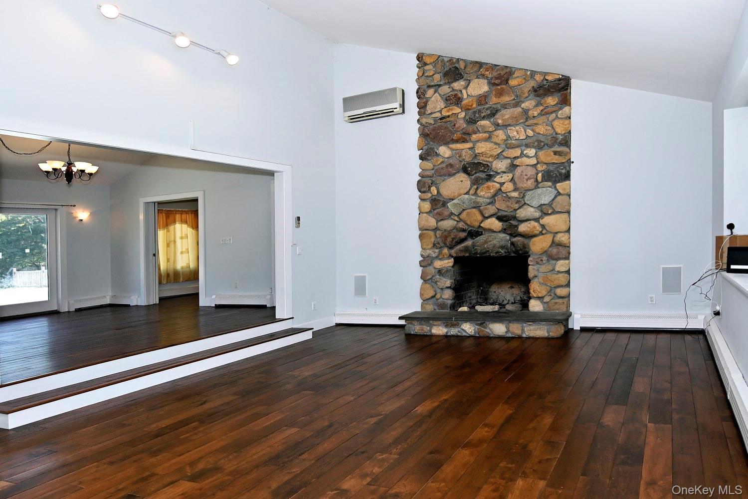 21 Sunset Avenue Property Photo 4