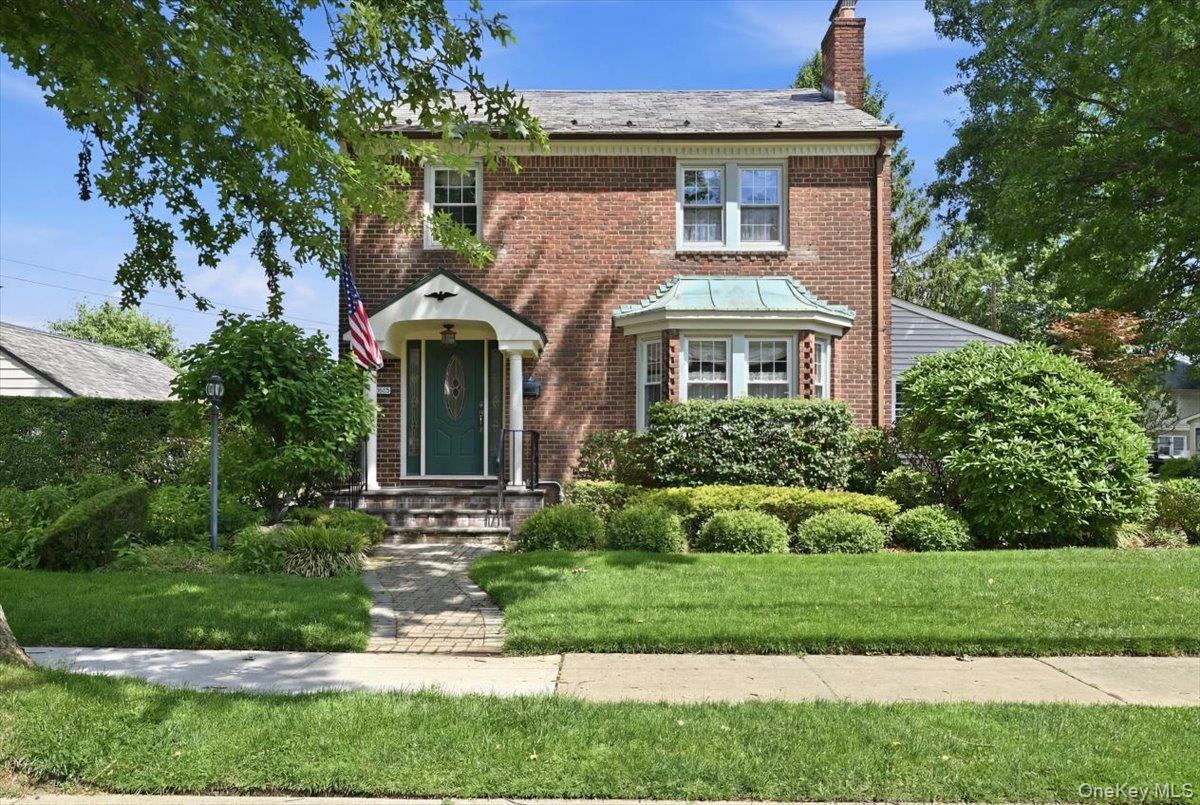 225 Crocus Avenue Property Photo 1