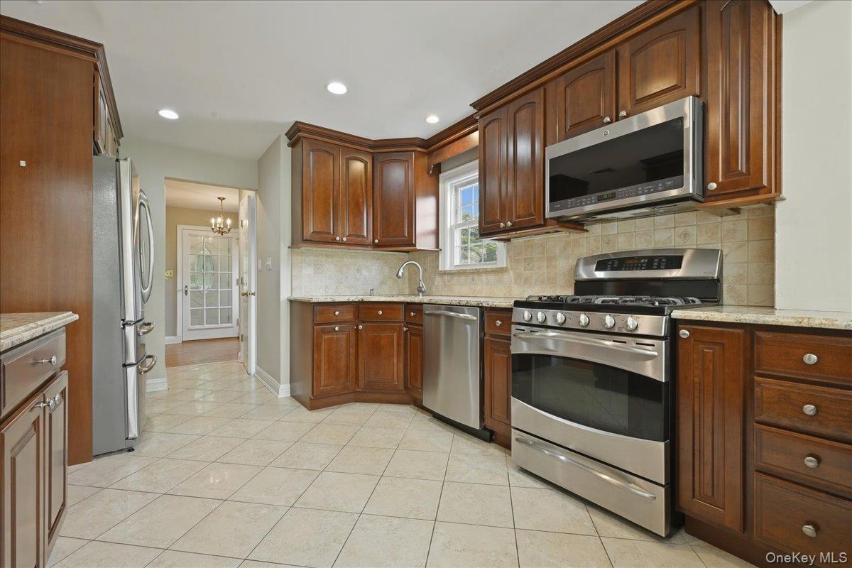 225 Crocus Avenue Property Photo 12