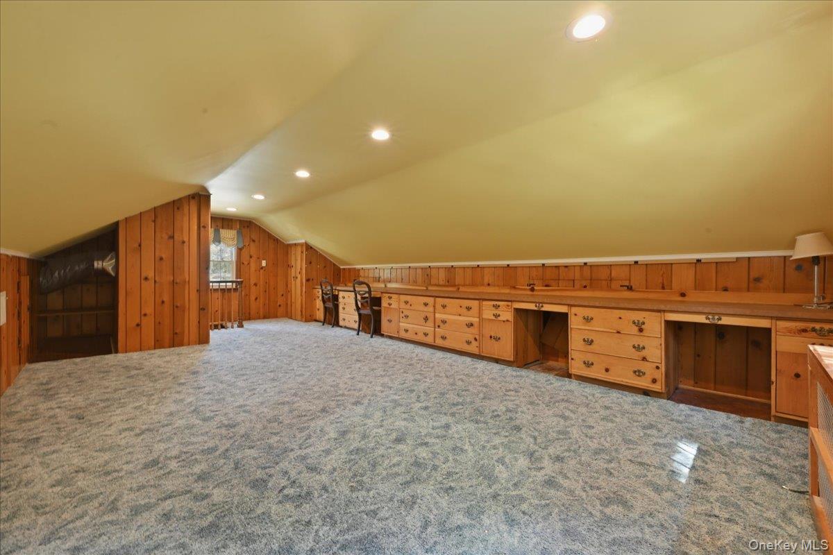 225 Crocus Avenue Property Photo 30