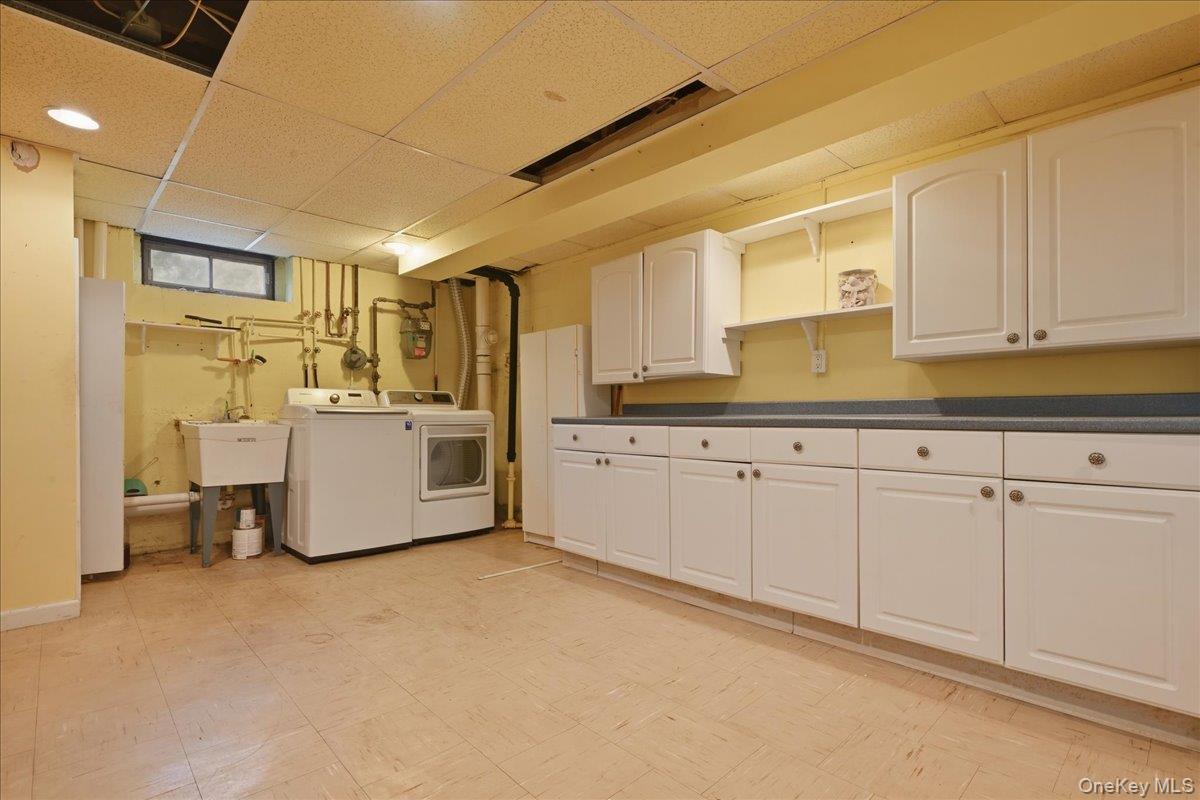 225 Crocus Avenue Property Photo 31